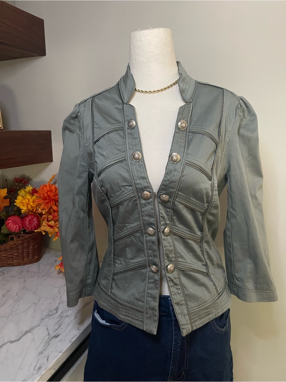 White House Black Market Women's Utility Jacket Gray Size 6